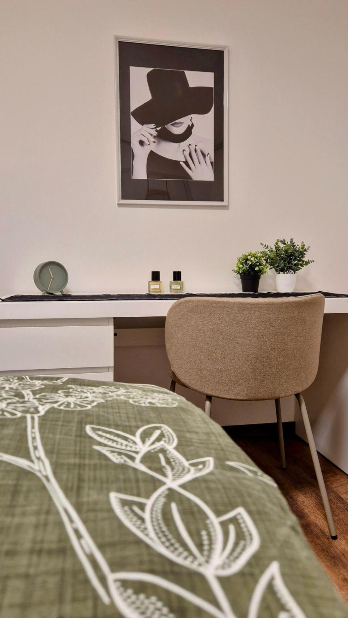 Serenity Vista Retreat Bnb Bescheid エクステリア 写真