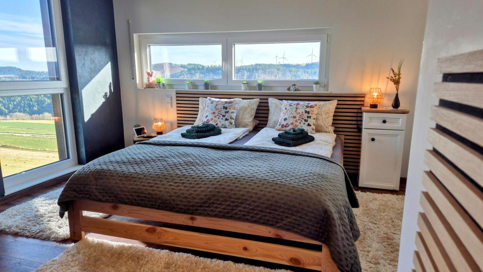 Serenity Vista Retreat Bnb Bescheid エクステリア 写真